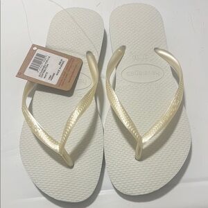Havaianas White and Cream Flip Flops